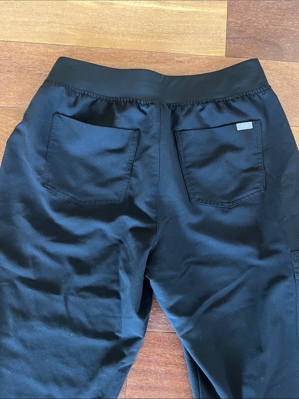 Figs Black Joggers Scrubs -large petite - Picture 4 of 4